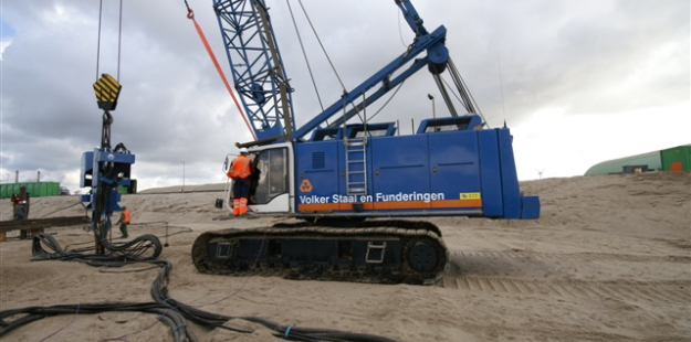Liebherr 875 liebherr 640 3.jpg