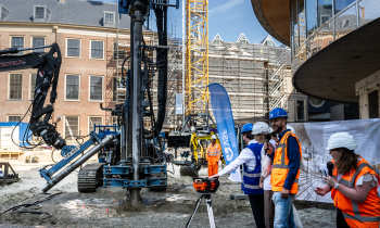 foto eerste paal VSF 3 - Den Haag.jpeg