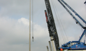 D46 748-heien betonpalen landhoofd OOST KW5018.JPG