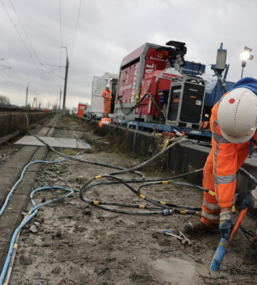 112-0L9A2900 HSL.jpg