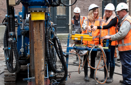 32 UvA HO slaan 1epaal UB fotoMoniqueKooijmans.jpg